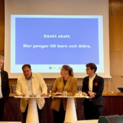 Axel Josefsson (M), Martin Wannholt (D), Elisabeth Lann (KD) och Axel Darvik (L) presenterar budgetförslag för Göteborg 2025