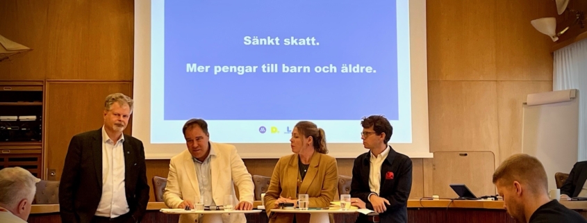 Axel Josefsson (M), Martin Wannholt (D), Elisabeth Lann (KD) och Axel Darvik (L) presenterar budgetförslag för Göteborg 2025